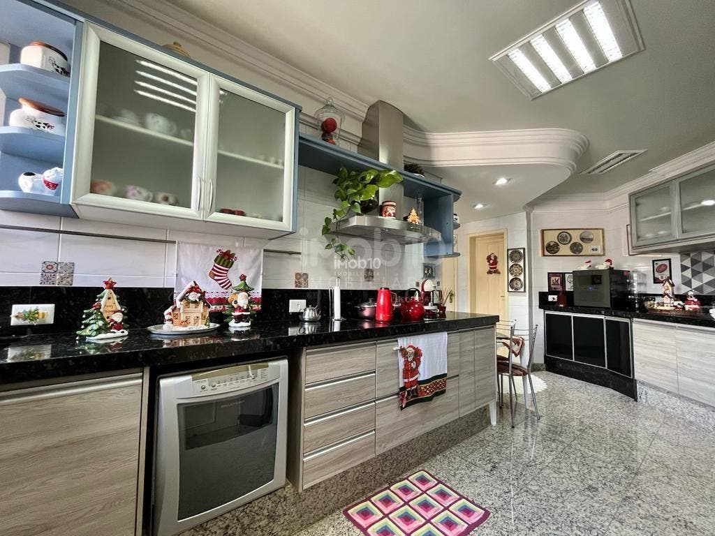 APARTAMENTO COM 4 SUITES, DUPLEX NO EDIFICIO MAISON CLASSIC NO CENTRO - FOZ DO IGUAÇU//PR