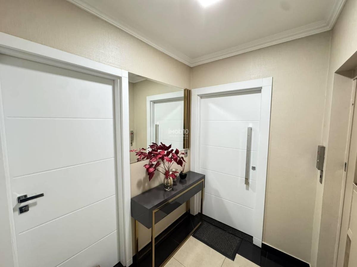 APARTAMENTO COM 3 SUÍTES A VENDA NO EDIFÍCIO MONACO NO CENTRO DE FOZ DO IGUAÇU - PR