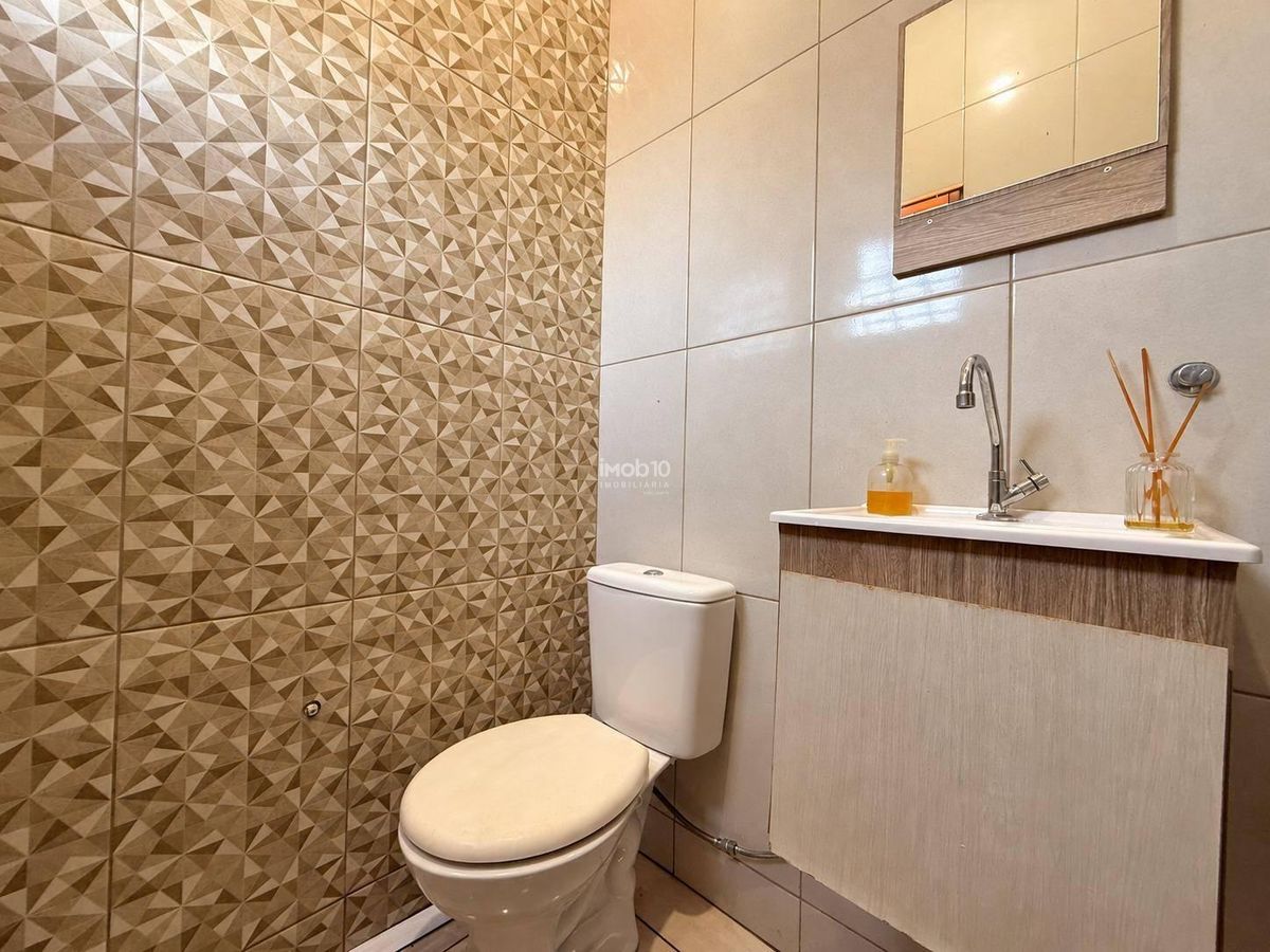 CHÁCARA Á VENDA COM CASA NO LOTE GRANDE A 800m DA AV. REPUBLICA ARGENTINAEM FOZ DO IGUAÇU