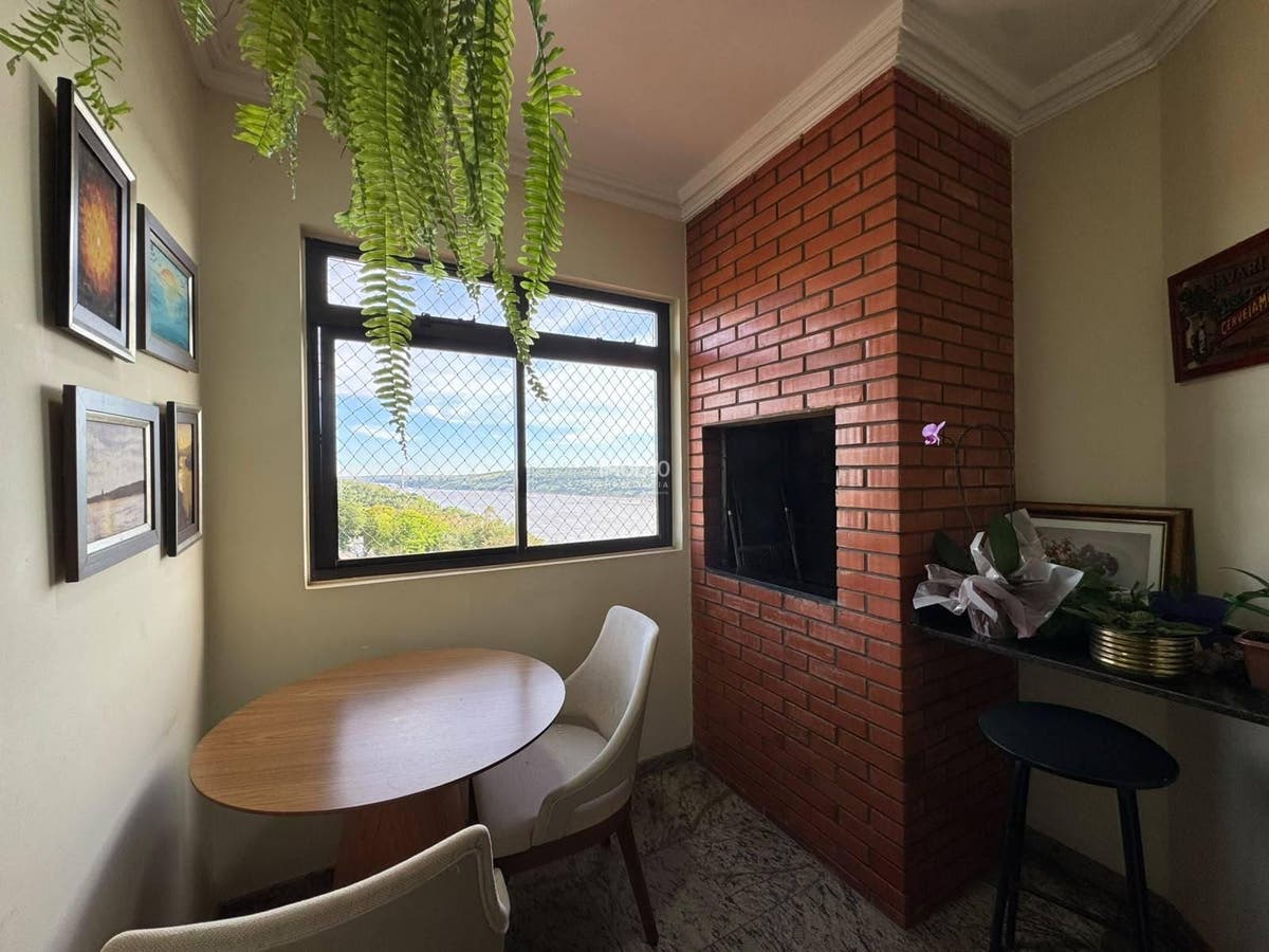 APARTAMENTO COM 3 SUÍTES A VENDA NO EDIFÍCIO MONACO NO CENTRO DE FOZ DO IGUAÇU - PR