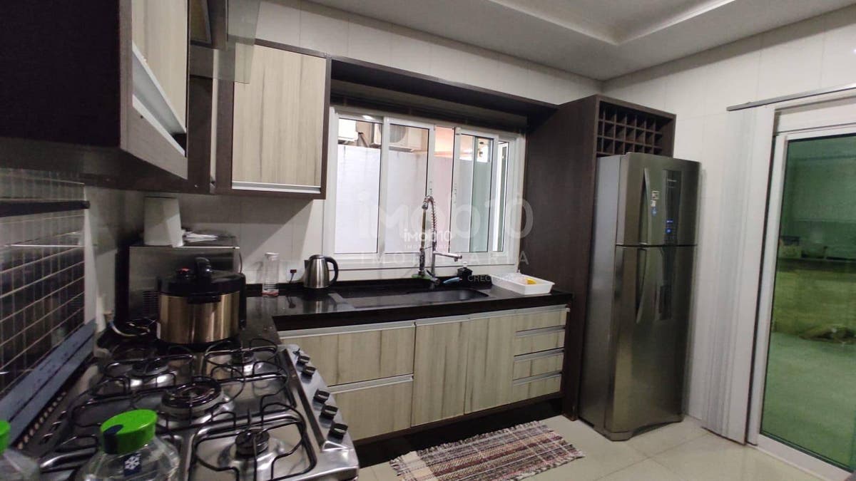 CASA TÉRREA COM 3 QUARTOS À VENDA NO JARDIM LANCASTER - FOZ DO IGUAÇU/PR