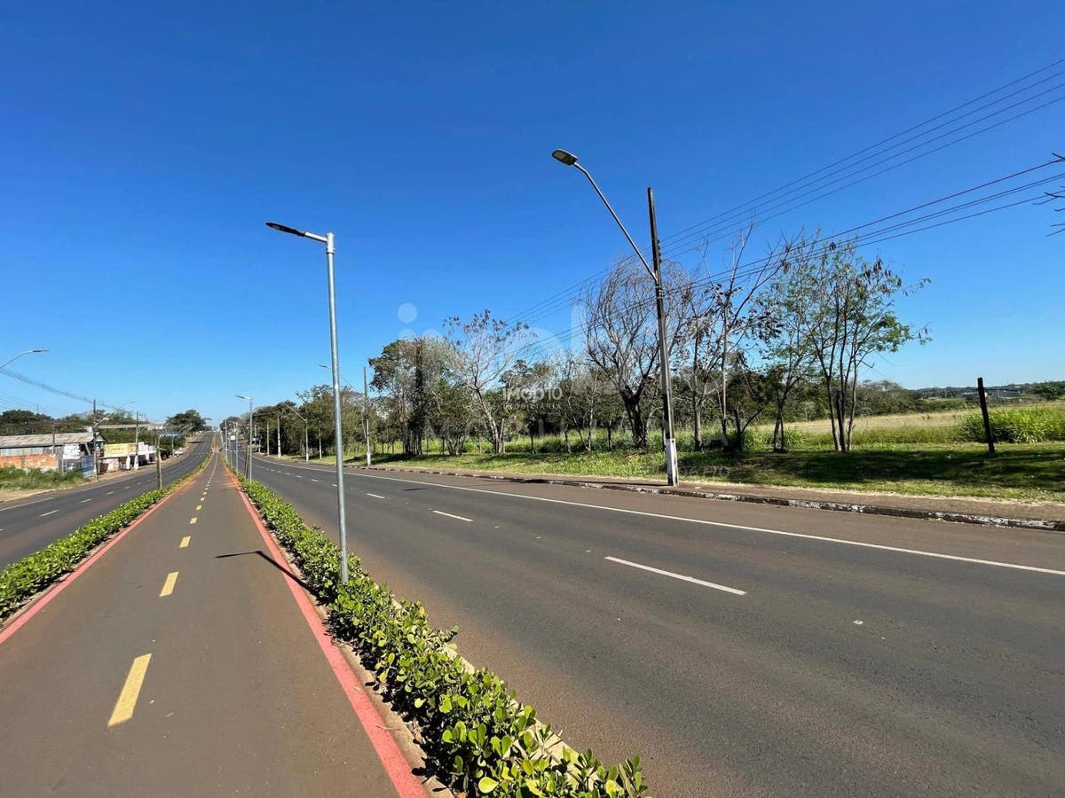 ÁREA A VENDA NA AVENIDA GENERAL MEIRA EM FOZ DO IGUAÇU - PR
