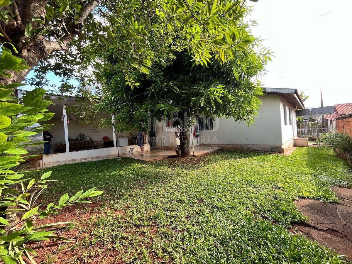 CASA COM 3 QUARTOS À VENDA NO CONJUNTO LIBRA EM FOZ DO IGUAÇU/PR