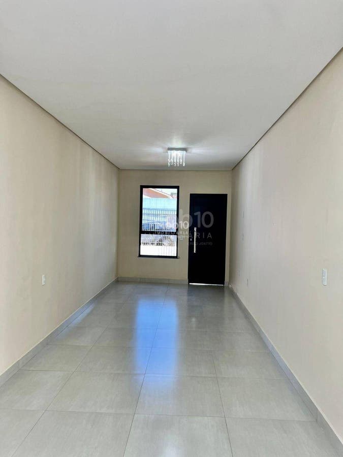 CASA COM 3 QUARTOS A VENDA NO JARDIM BOURBON EM FOZ DO IGUAÇU - PR
