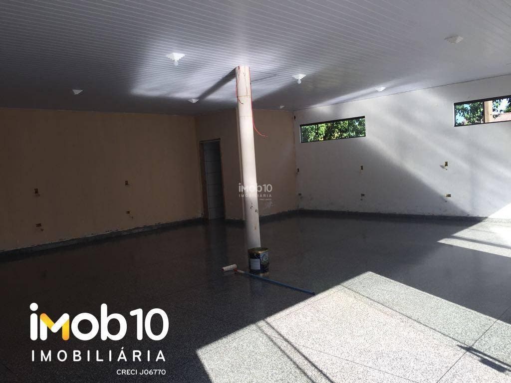 CASA E SALA COMERCIAL A VENDA BAIRRO MORUMBI FOZ DO IGUAÇU - PR