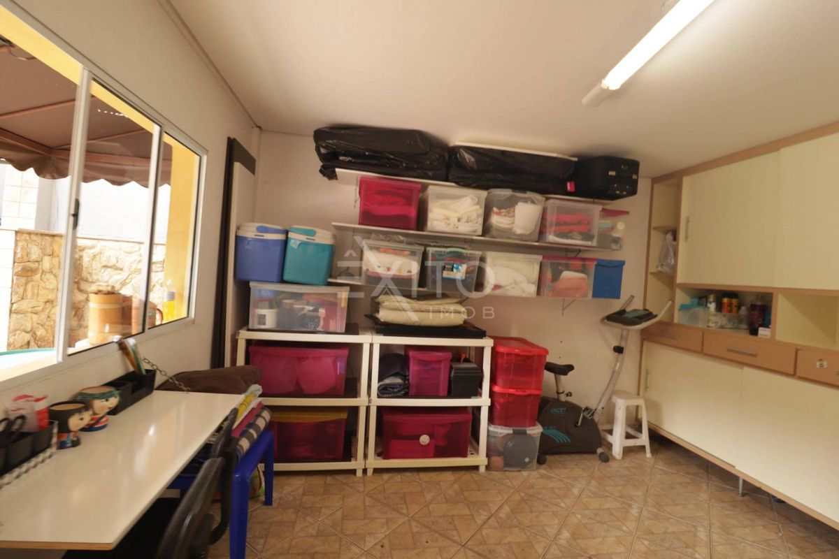 Casa, 4 quartos, 300 m² - Foto 33