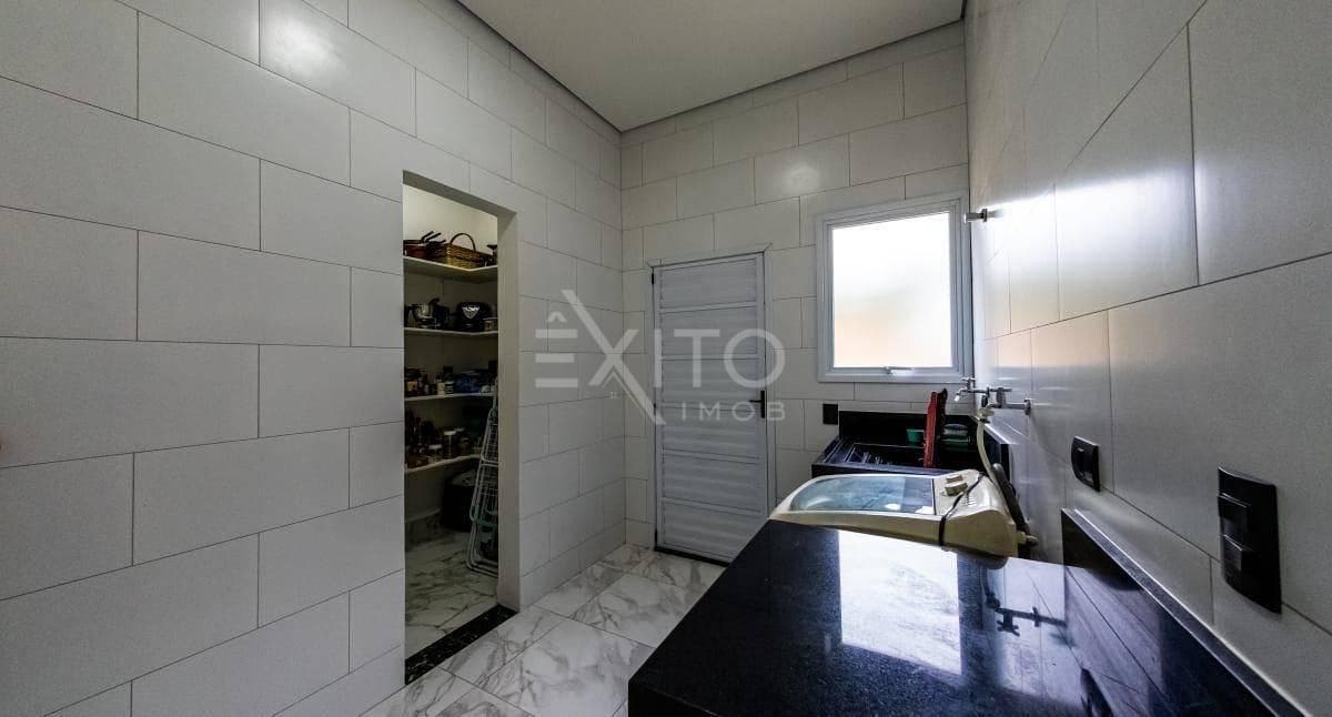 Casa, 4 quartos, 352 m² - Foto 31