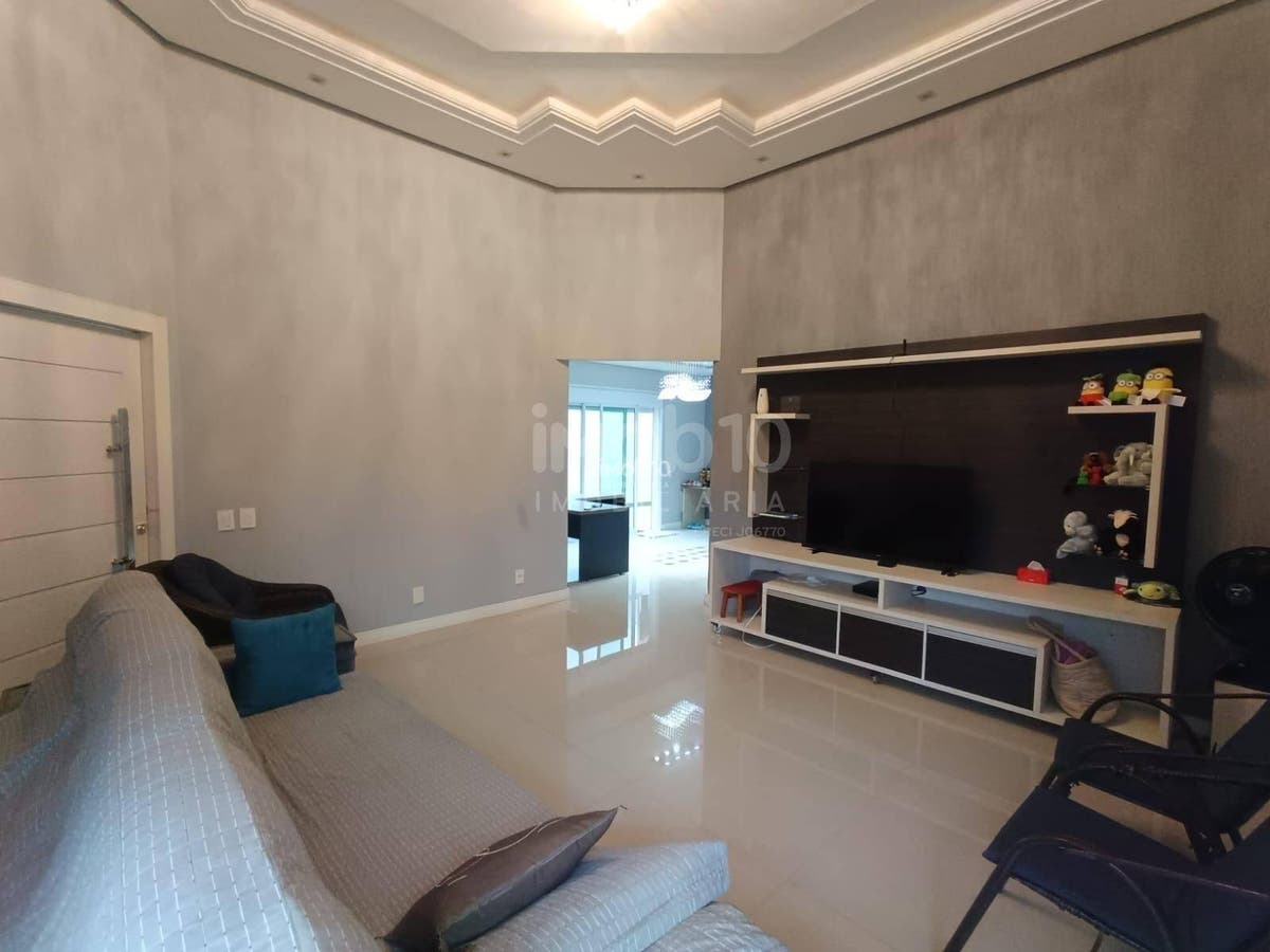 CASA TÉRREA COM 3 QUARTOS À VENDA NO JARDIM LANCASTER - FOZ DO IGUAÇU/PR