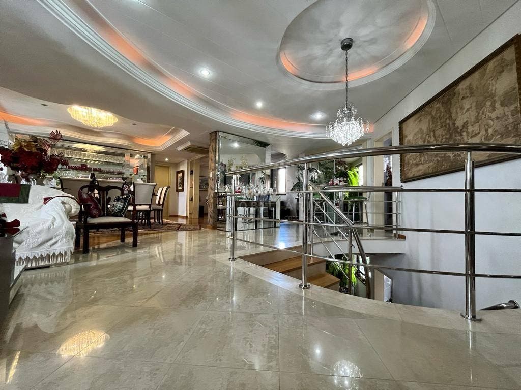 APARTAMENTO COM 4 SUITES, DUPLEX NO EDIFICIO MAISON CLASSIC NO CENTRO - FOZ DO IGUAÇU//PR