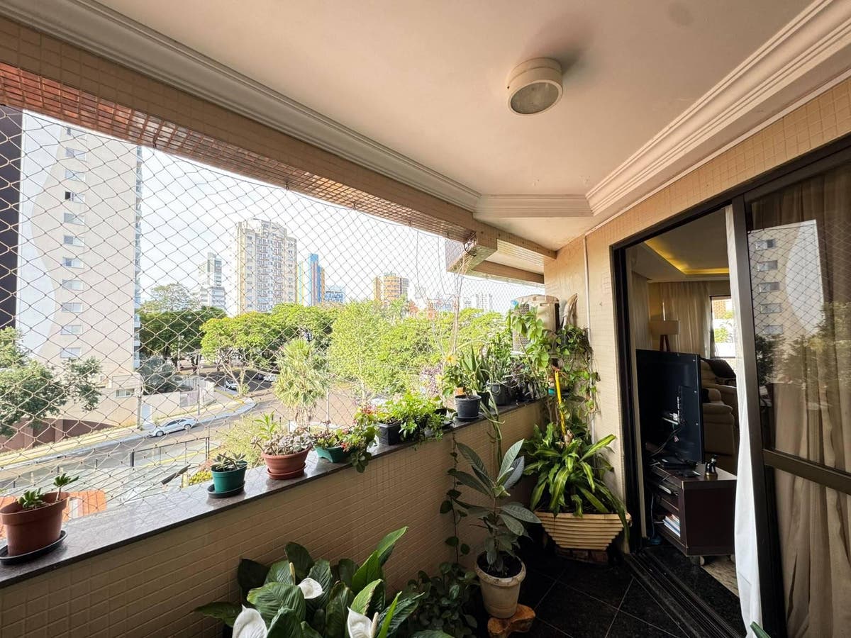APARTAMENTO COM 3 SUÍTES A VENDA NO EDIFÍCIO MONACO NO CENTRO DE FOZ DO IGUAÇU - PR