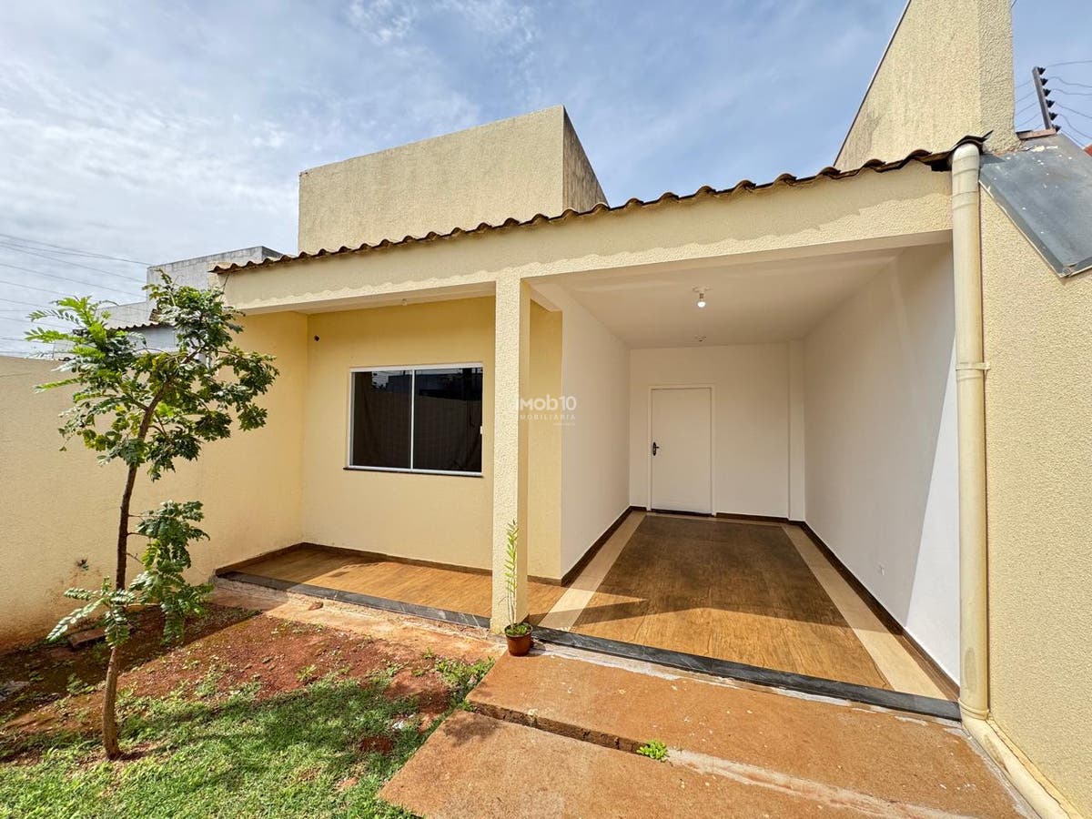 CASA COM 3 QUARTOS A VENDA NO BAIRRO JARDIM ANA CRISTINA EM FOZ DO IGUAÇU - PR