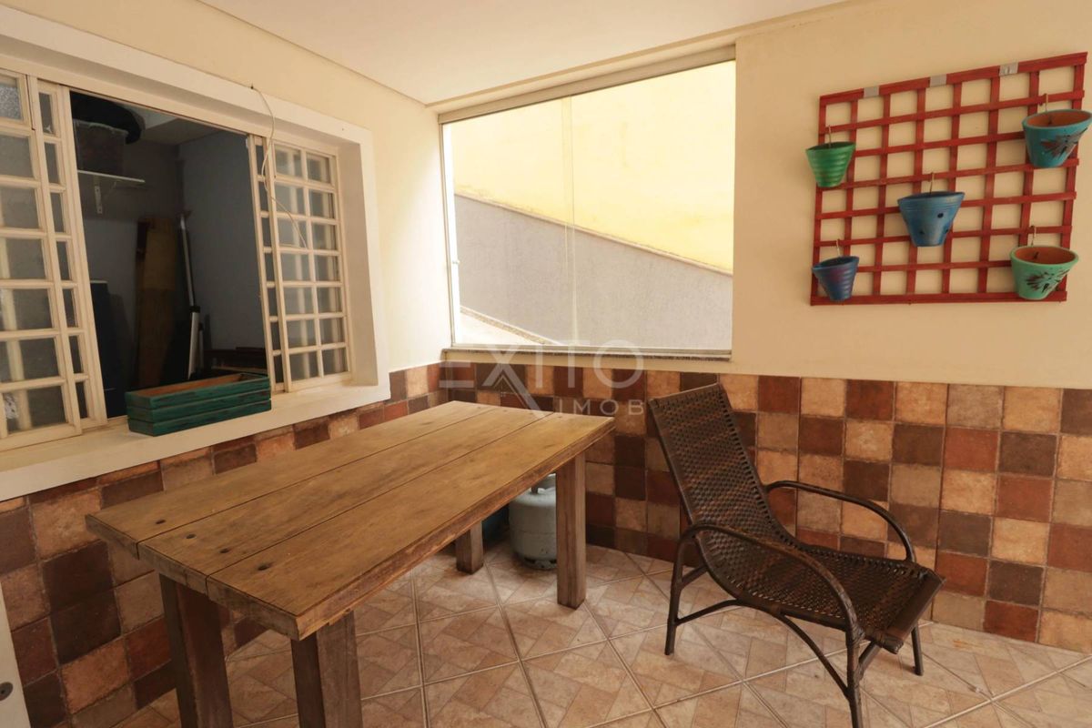 Casa, 4 quartos, 300 m² - Foto 31