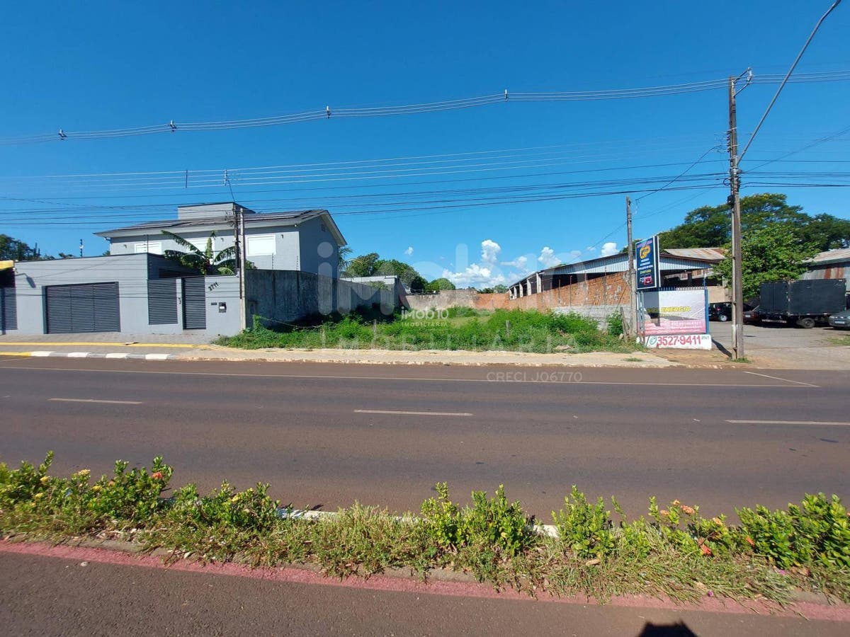 TERRENO PARA VENDA OU ALUGAR (R$6.000,00) NA AVENIDA GENERAL MEIRA EM FOZ DO IGUAÇU - PR
