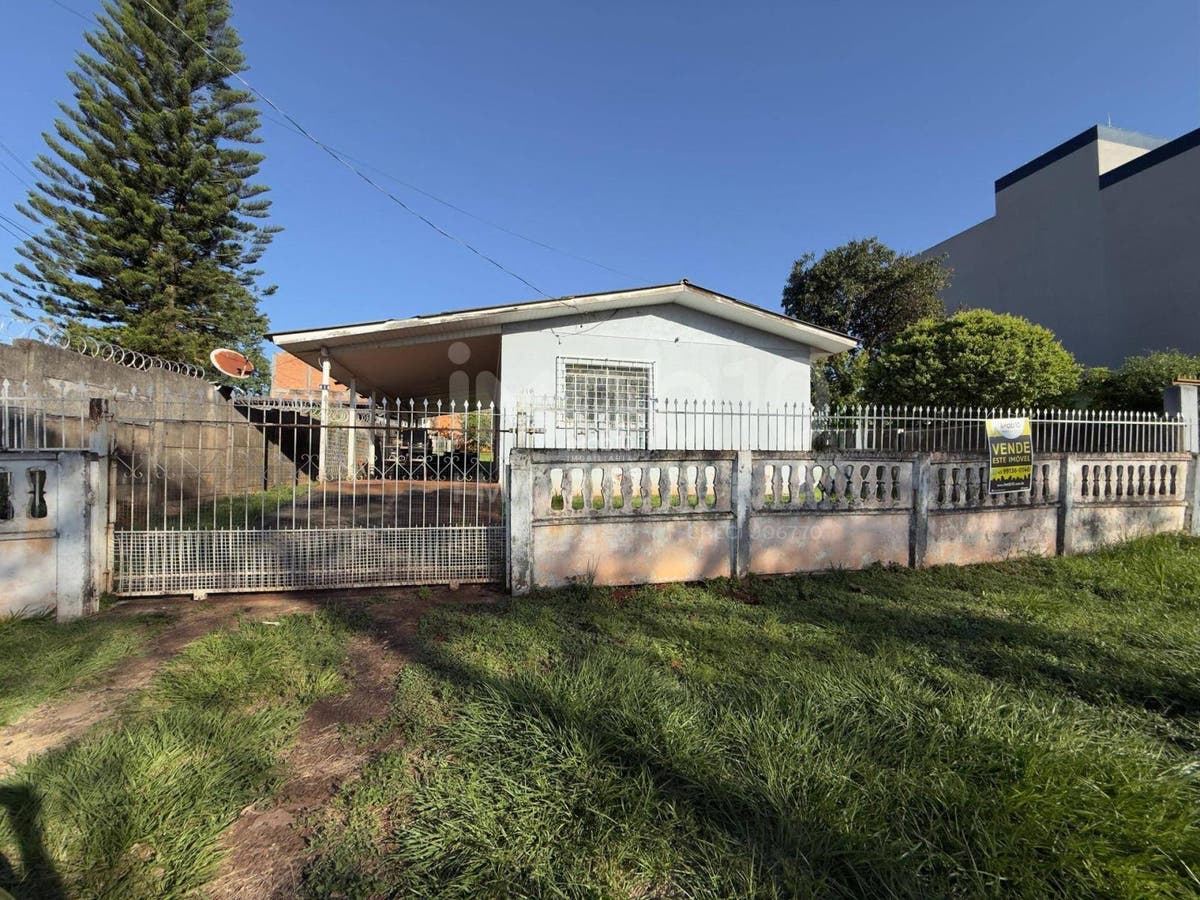 TERRENO / CASA A VENDA VILA YOLANDA À POUCOS METROS DA AVENIDA DAS CATARATAS