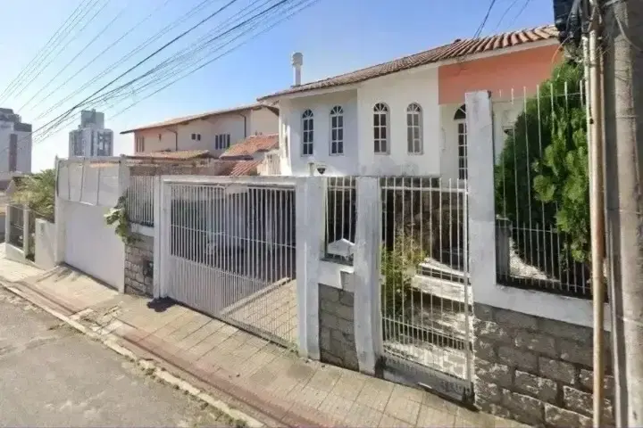 Casa de 4 quartos Residencial e comercial bairro Agronomica - Casa em Agronômica, Florianópolis - para locação - Seiter Imobiliária