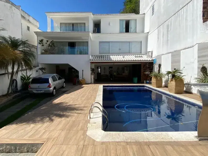 CASA DE ALTÍSSIMO PADRÃO PARA VENDA — VILA VALQUEIRE - Casa de Condomínio em Vila Valqueire, Rio de Janeiro - à venda - Negrine imobiliária