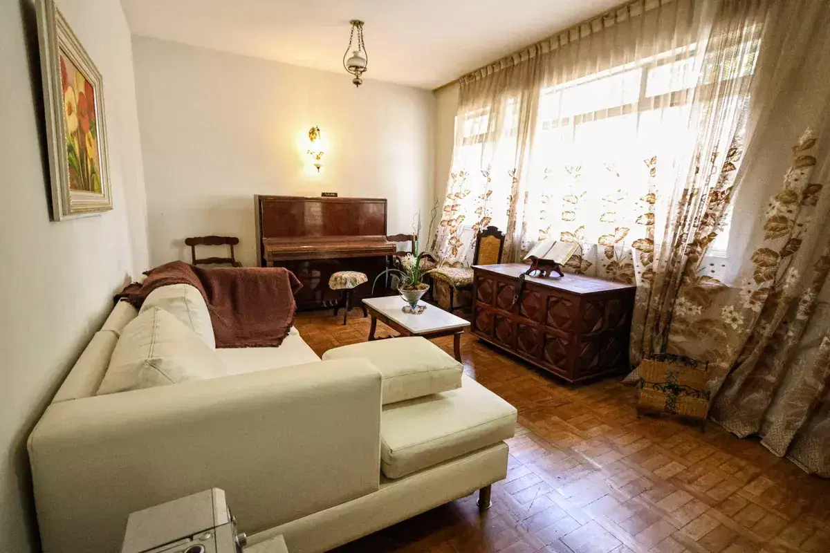 Residencial › Casa no Vila Paris com 260,00 (M²), 5 quartos e 3 vagas para Venda - Casa em Vila Paris, Belo Horizonte - à venda - Silvio Ximenes Imobiliária