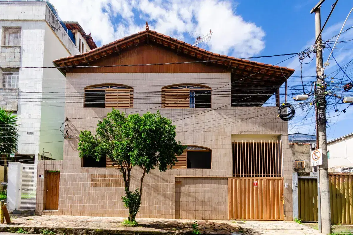 Residencial › Casa no Padre Eustáquio com 360,00 (M²), 5 quartos e 2 vagas para Venda - Casa em Padre Eustáquio, Belo Horizonte - à venda - Silvio Ximenes Imobiliária