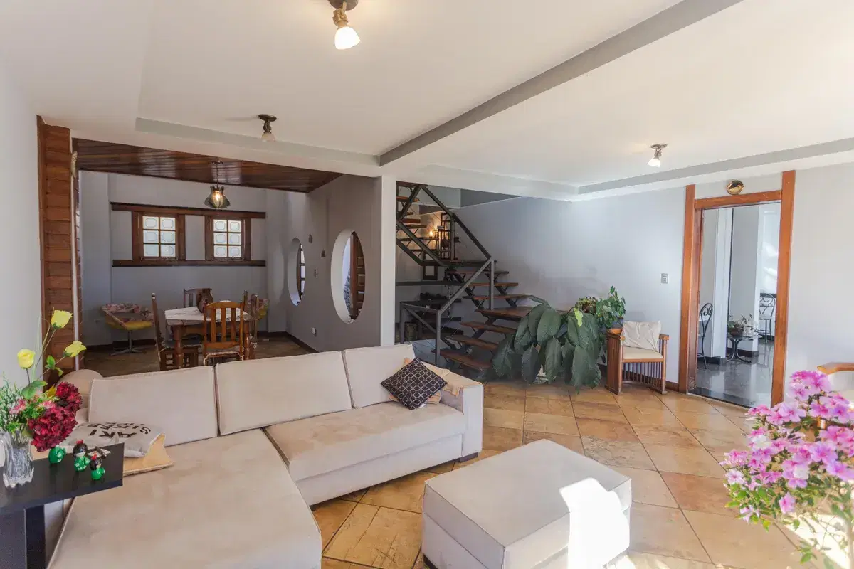 Casa com 4 quartos à Venda, São Lucas - Belo Horizonte - Casa em São Lucas, Belo Horizonte - à venda - Silvio Ximenes Imobiliária