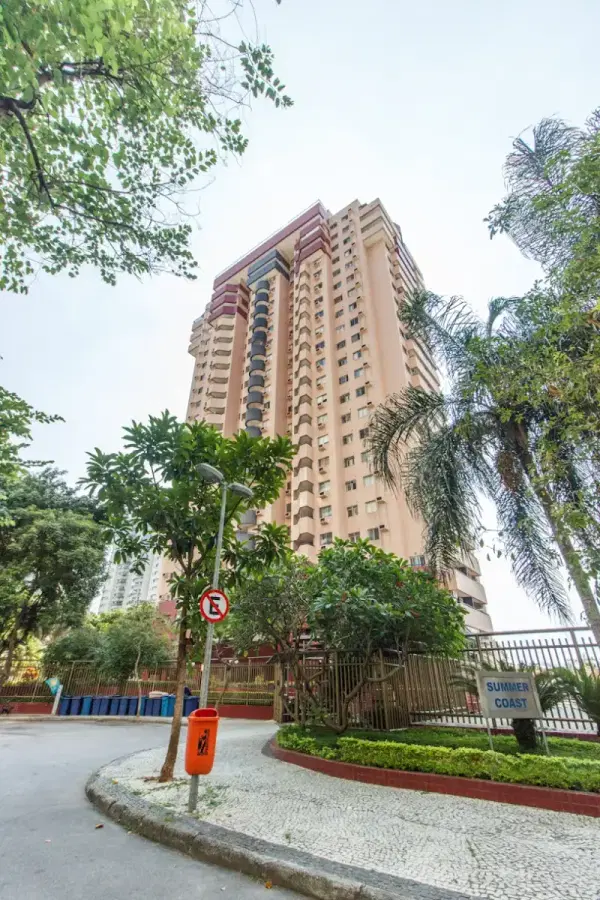 Apartamento 1 quarto, 56 m², varanda e vaga - Summer Coast | Barra da Tijuca 56m² • 1 Quarto • 1 Vaga • 1 Banheiro - Apartamento em Barra da Tijuca, Rio de Janeiro - para locação - Barpen Negócios Imobiliários LTDA