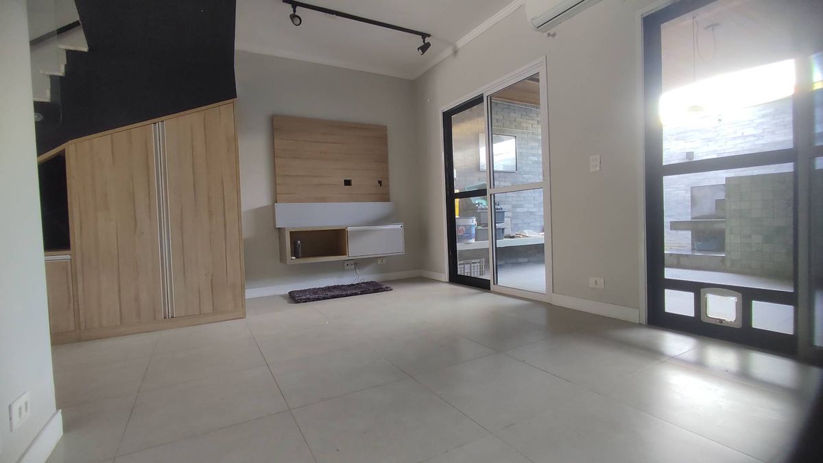 Sobrado com 3 Quartos à Venda, Reserva Anauá - Pindamonhangaba - Sobrado em Reserva Anauá, Pindamonhangaba - à venda - EDSON DERRICO IMOVEIS LTDA