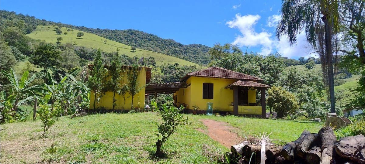 Chácara com 2 dormitórios à venda, 12000 m² por R$ 550.000 - Área Rural de Itajubá - Itajubá/MG - Chácara em Itajubá - à venda - Colibri Imóveis Ltda