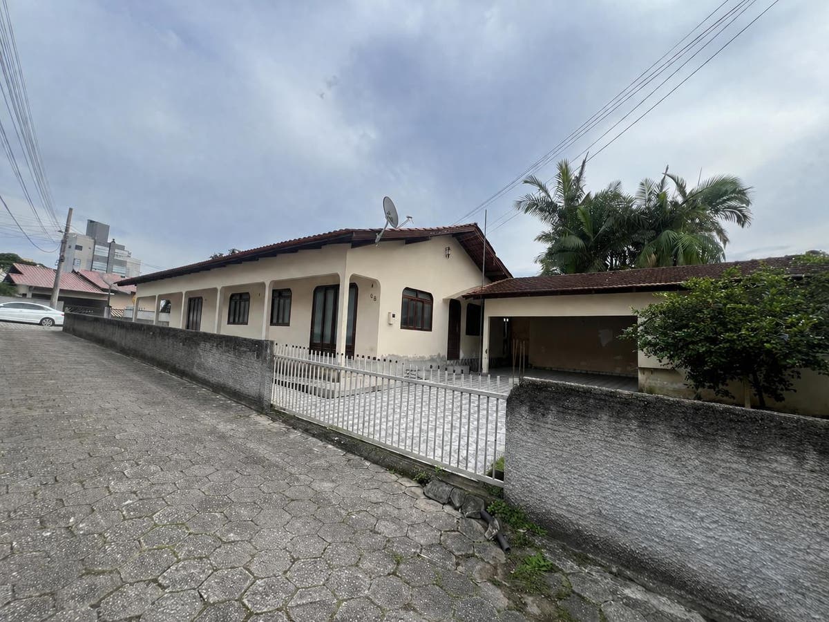 Casa com 4 quartos à Venda, Sete de Setembro - Gaspar - Casa em Sete de Setembro, Gaspar - à venda - Tomio Imoveis Ltda