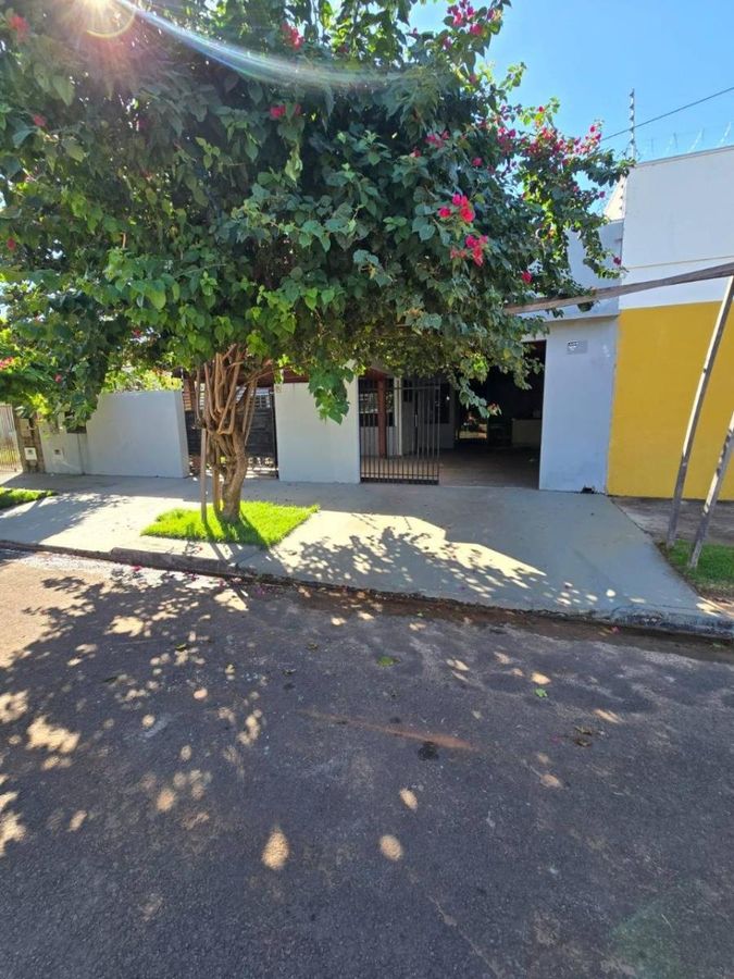 CASA Á VENDA NO JARDIM ROMÃ - Casa em Sinop - para locação e à venda - CASA GOLD IMÓVEIS