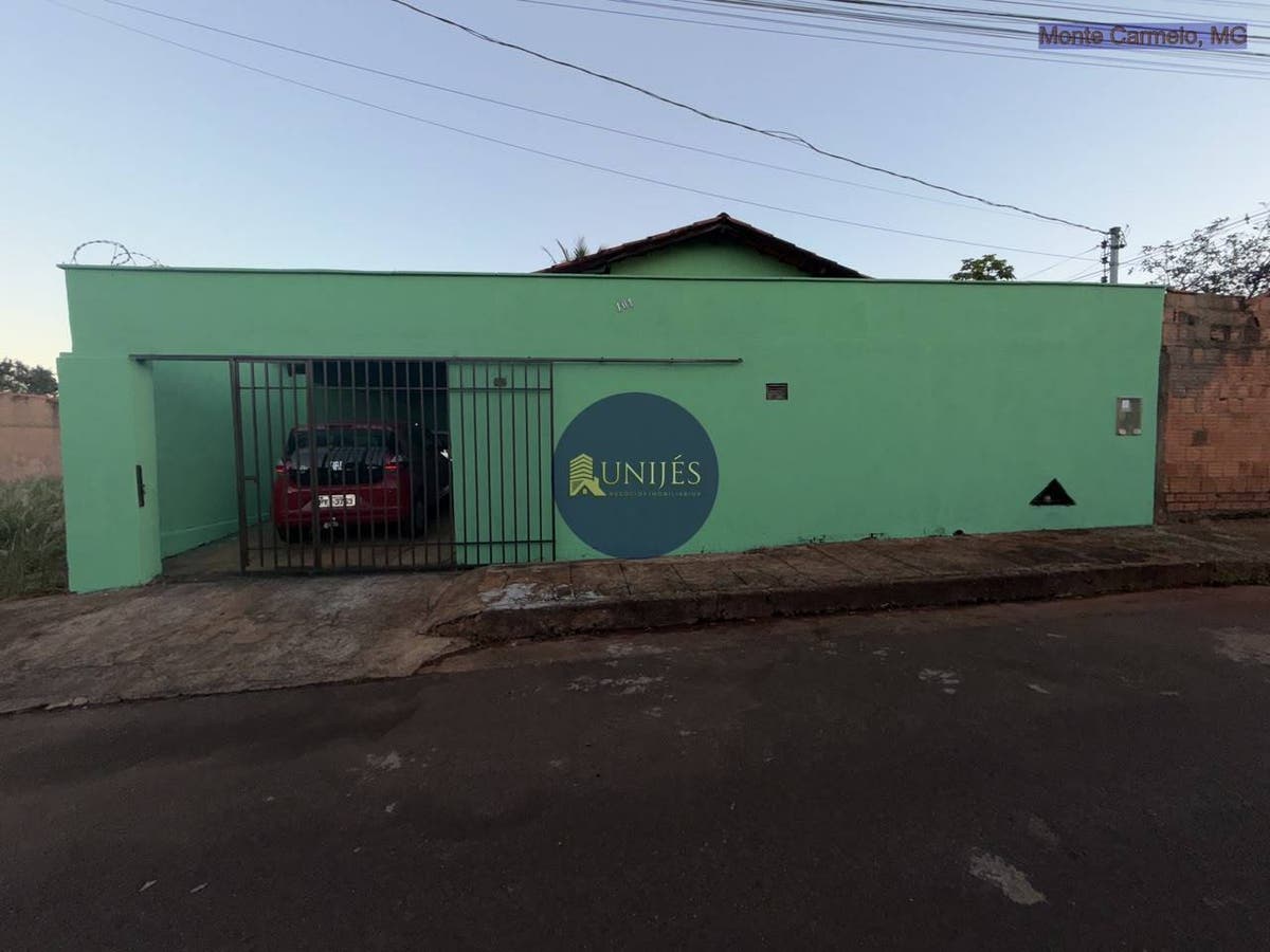 CASA A VENDA BAIRRO BOA VISTA - Casa em Boa Vista, Monte Carmelo - à venda - Unijés Negócios Imobiliários LTDA