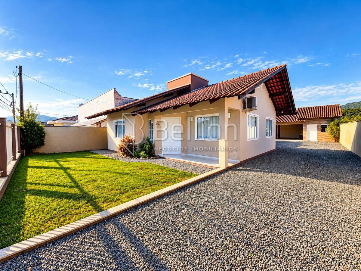 Casa com edícula à Venda em Rio dos Cedros/SC - Casa em Divinéia, Rio dos Cedros - à venda - Bellion Negocios Imobiliarios LTDA