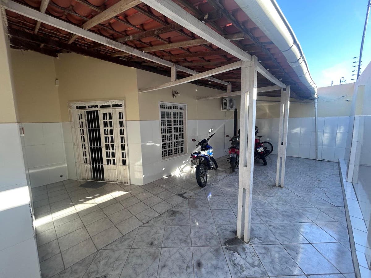 CASA PARA VENDA LOCALIZADA NO CLERISTON ANDRADE - Casa em Clériston Andrade, Paulo Afonso - à venda - Plena Imobiliaria