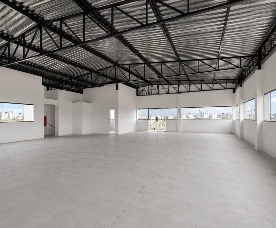 SALA COMERCIAL PARA LOCAÇÃO EM CONDOMÍNIO EMPRESARIAL – MONTE ALEGRE, CAMBORIÚ. - Salas Comerciais em Monte Alegre, Camboriú - para locação - GJ Imóveis LTDA