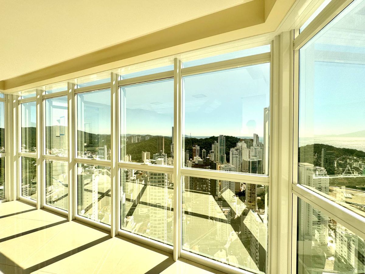 Apartamento semi-mobiliado em Balneário Camboriú - Apartamento em Centro, Balneário Camboriú - à venda - TAB Imóveis