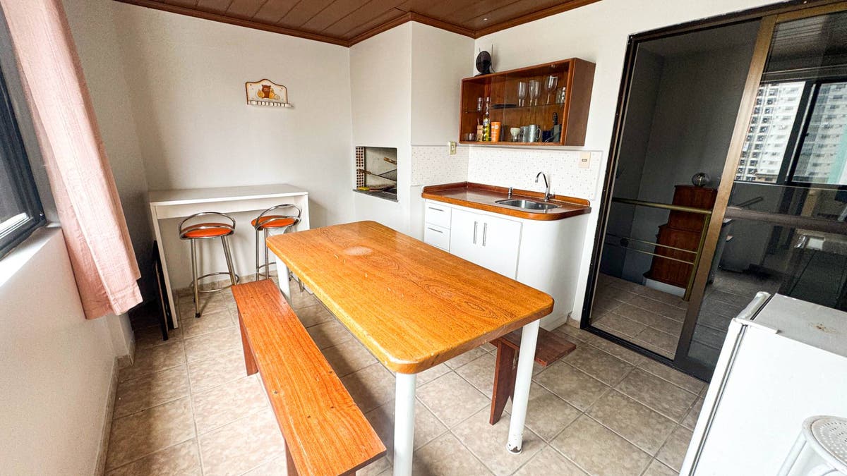 Cobertura duplex com 03 dormitórios à venda no Edifício Anne Christine em Balneário Camboriú - Apartamento em Centro, Balneário Camboriú - à venda - Desc Imóveis