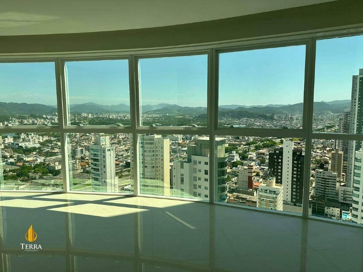 Apartamento à venda no Magnifique Tower Residence em Balneário Camboriú - Apartamento em Centro, Balneário Camboriú - à venda - IMOBILIÁRIA TERRA ITAJAI LTDA