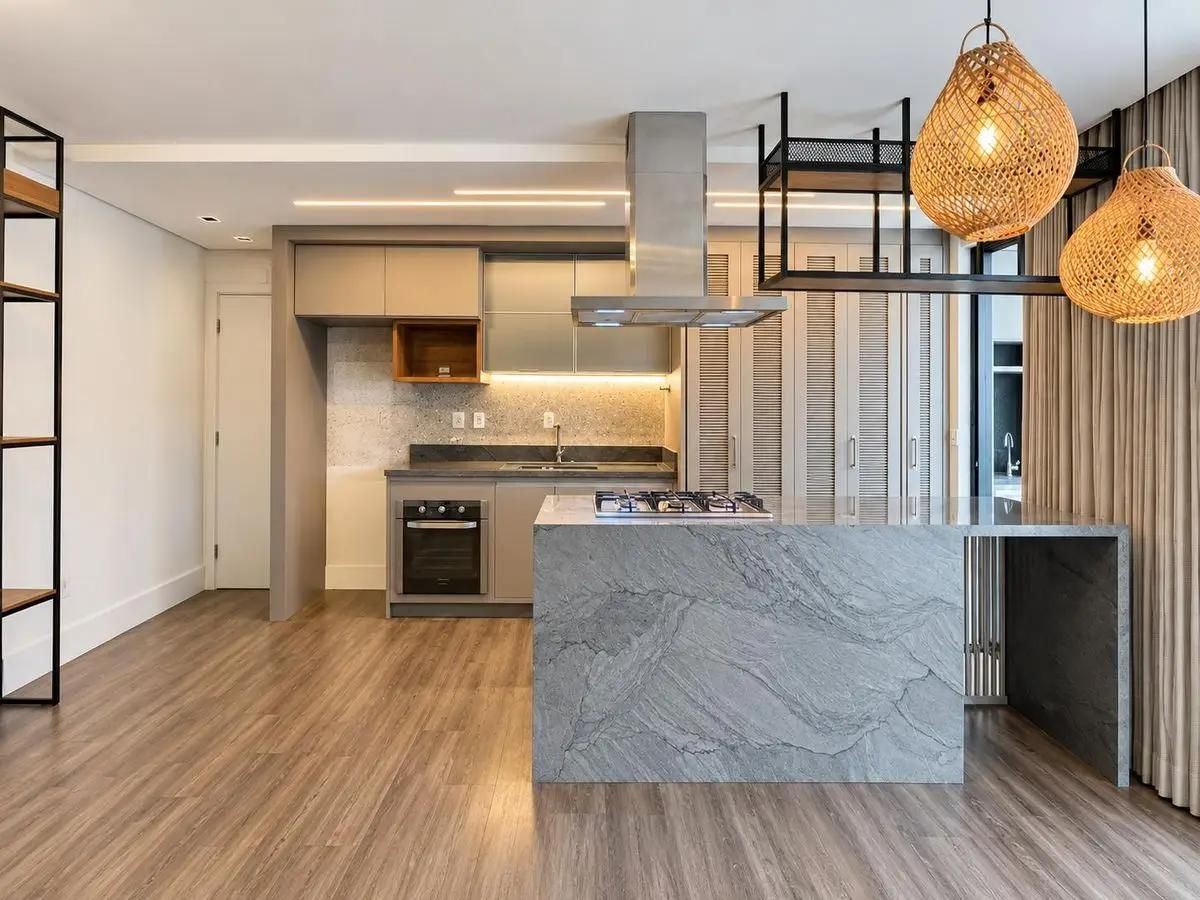 Apartamento para Locação Anual Semimobiliado, 2 Quartos (1 Suíte), 2 banheiros, 2 Vagas de Garagem, Condomínio Manhattan Residence, Centro, Itajaí-SC - Apartamento em Centro, Itajaí - para locação - I3 CORRETORES ASSOCIADOS S/S