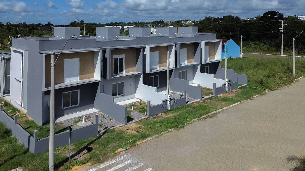 Sobrado de esquina com 2 quartos à Venda, Centro - Portão - Sobrado em Centro, Portão - à venda - UNICA NEGOCIOS IMOBILIARIOS LTDA
