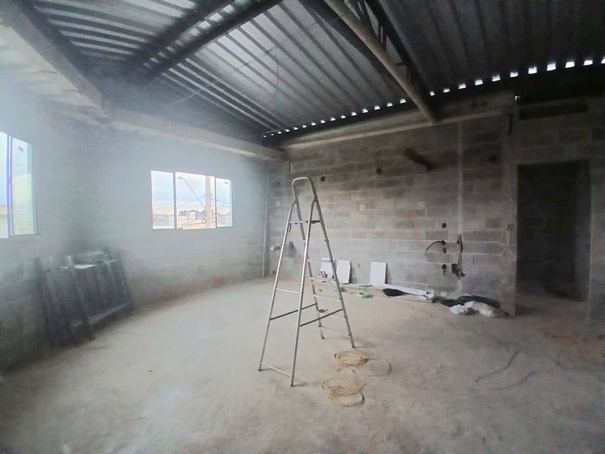 Sala para Locação, Santa Clara - Pindamonhangaba - Sala em Santa Clara, Pindamonhangaba - para locação - EDSON DERRICO IMOVEIS LTDA