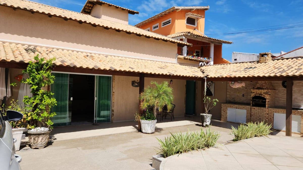 MARAVILHOSA CASA DE PRAIA PARA VENDA EM CABO FRIO - Casa em Peró, Cabo Frio - à venda - Placar Imobiliária