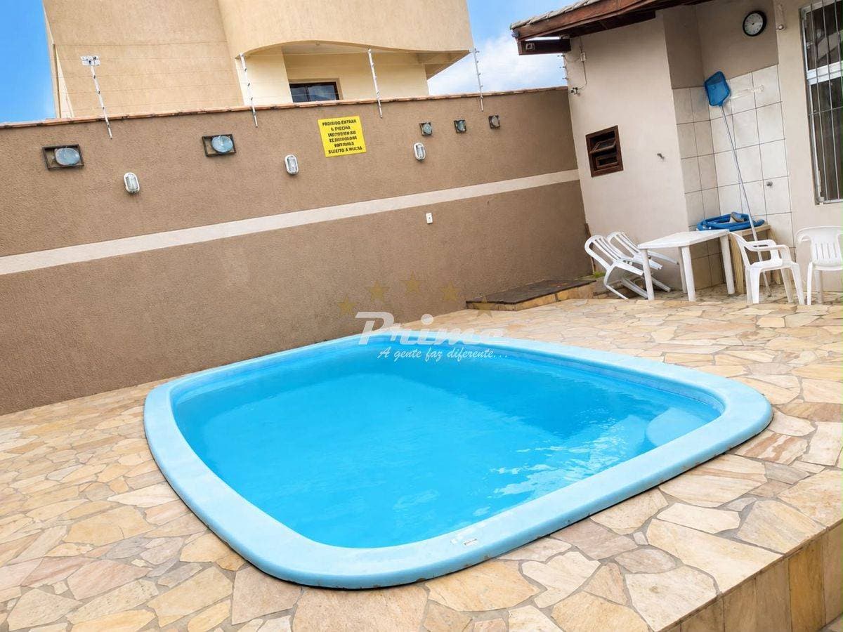 CASA COM PISCINA E 5 DORMITÓRIOS PARA LOCAÇÃO DE TEMPORADA NA PRAIA DE MARISCAL EM BOMBINHAS/SC - Casa em Mariscal, Bombinhas - para temporada - PRIME INVESTIMENTOS