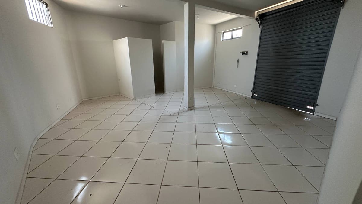 Loja / Salão para locação no bairro Petrópolis - Betim - Loja em Petrópolis, Betim - para locação - Via M Empreendimentos Imobiliários Ltda