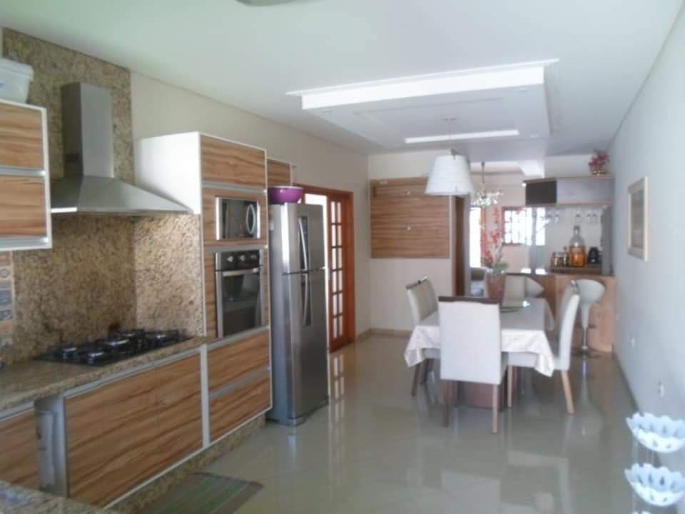 Casa Sobrado 3 Quartos c/ piscina Vila Iapi - Sobrado em Vila Iapi, Taubaté - à venda - ImobbDigital
