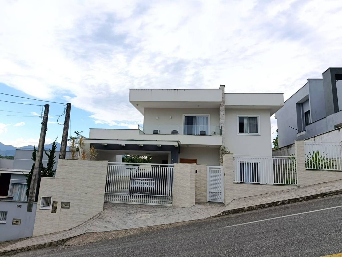 CASA COM SUÍTE + 3 QUARTOS, AMIZADE - Casa em Amizade, Jaraguá do Sul - à venda - IMOB Imóveis