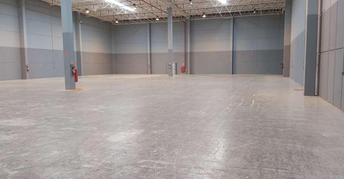 Galpão para aluguel em Itapevi/SP - 1.761m² - Galpão em Itaqui, Itapevi - para locação - PERENNIAL ASSESSORIA E SERVIÇOS LTDA EPP