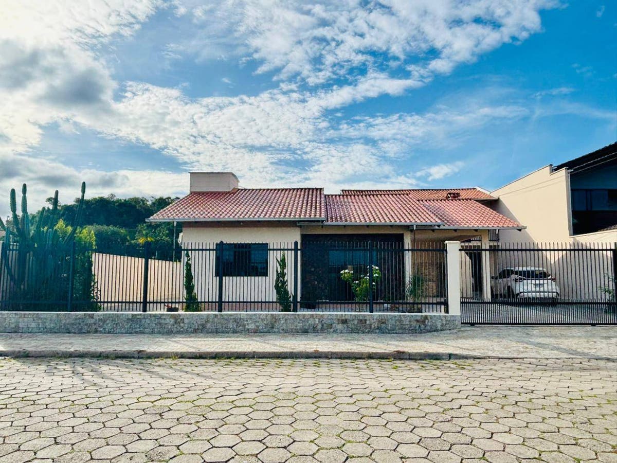 Casa com 3 quartos à Venda, Coloninha - Gaspar - Casa em Coloninha, Gaspar - à venda - Tomio Imoveis Ltda