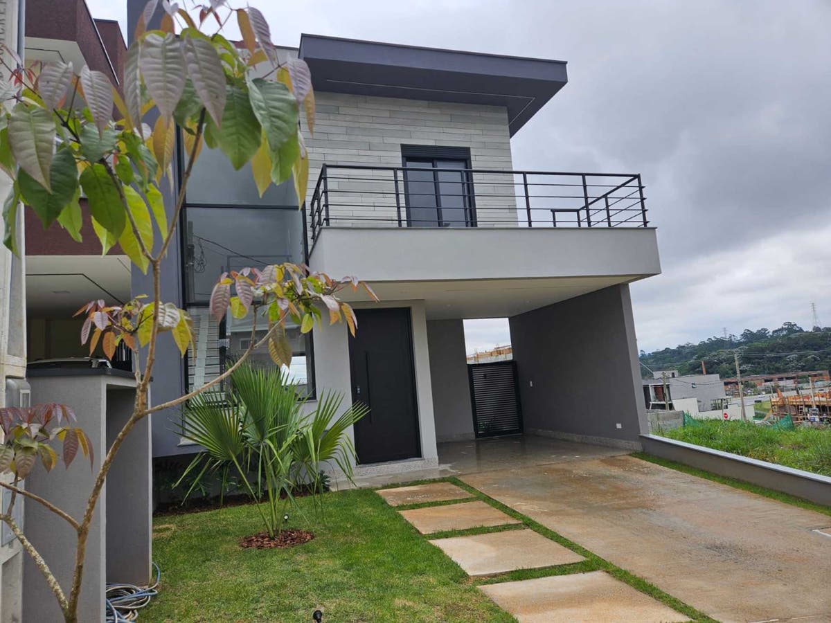 Venda Casa nova Condomínio Paradise Gardens com 3 suítes. Avalia permuta - Casa de Condomínio em Porteira Preta, Mogi das Cruzes - à venda - ComBrasil Negócios Imobiliários Ltda