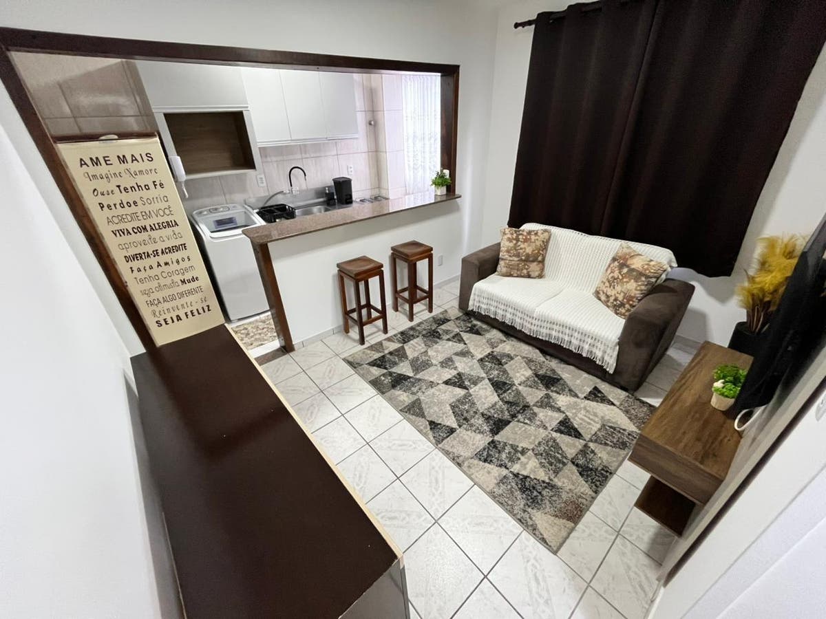 Apartamento para locação anual, mobiliado e equipado, com 1 quarto, 1 vaga de garagem, Edifício Leonardo da Vinci, no bairro Centro, Itajaí-SC - Apartamento em Centro, Itajaí - para locação - I3 CORRETORES ASSOCIADOS S/S