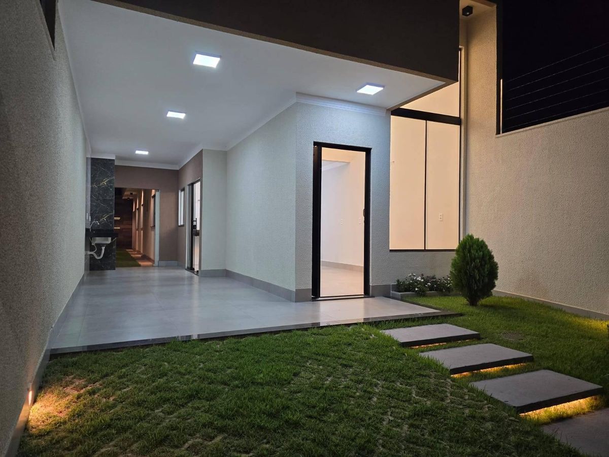 Casa alto padrão com 3 quartos e 1 suíte - Residencial Campos do Jordão, Anápolis - Casa em Anápolis - à venda - DOMUS IMOBILIARIA LTDA