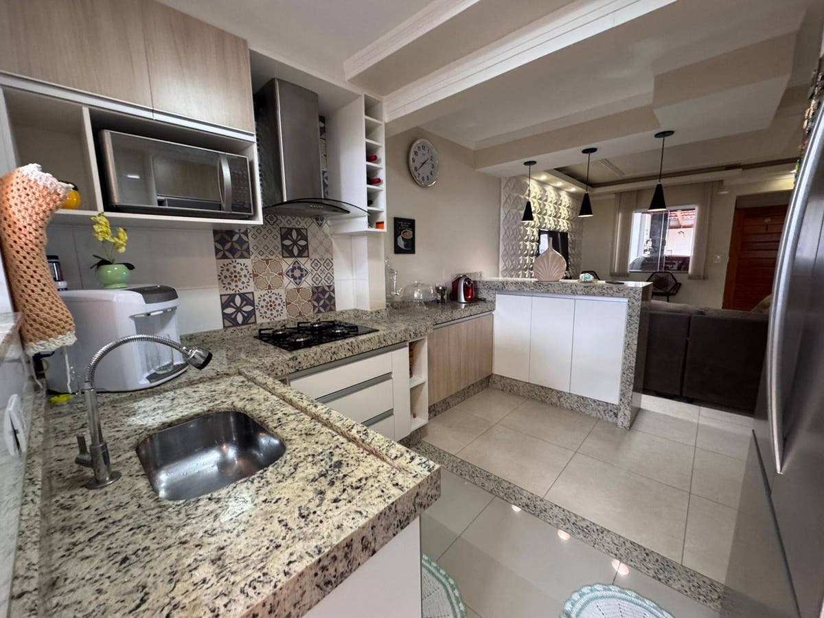 Casa à venda 2 quartos por R$ 399.000,00 - Jardim São Bento - Poços de Caldas/MG - Casa em Jardim São Bento, Poços de Caldas - à venda - Lago e Cunha Imóveis
