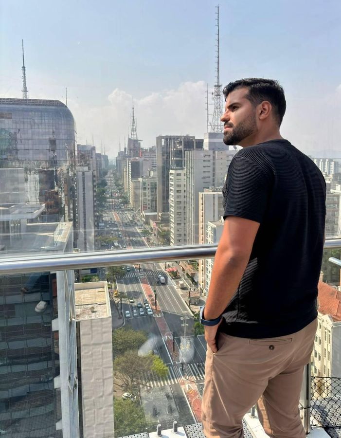 Vitor Simões Corretor